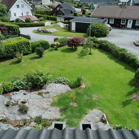 Family House Close To The Semesterbostad