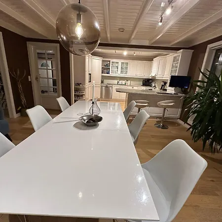 Family House Close To The Holiday home Mosterhamn